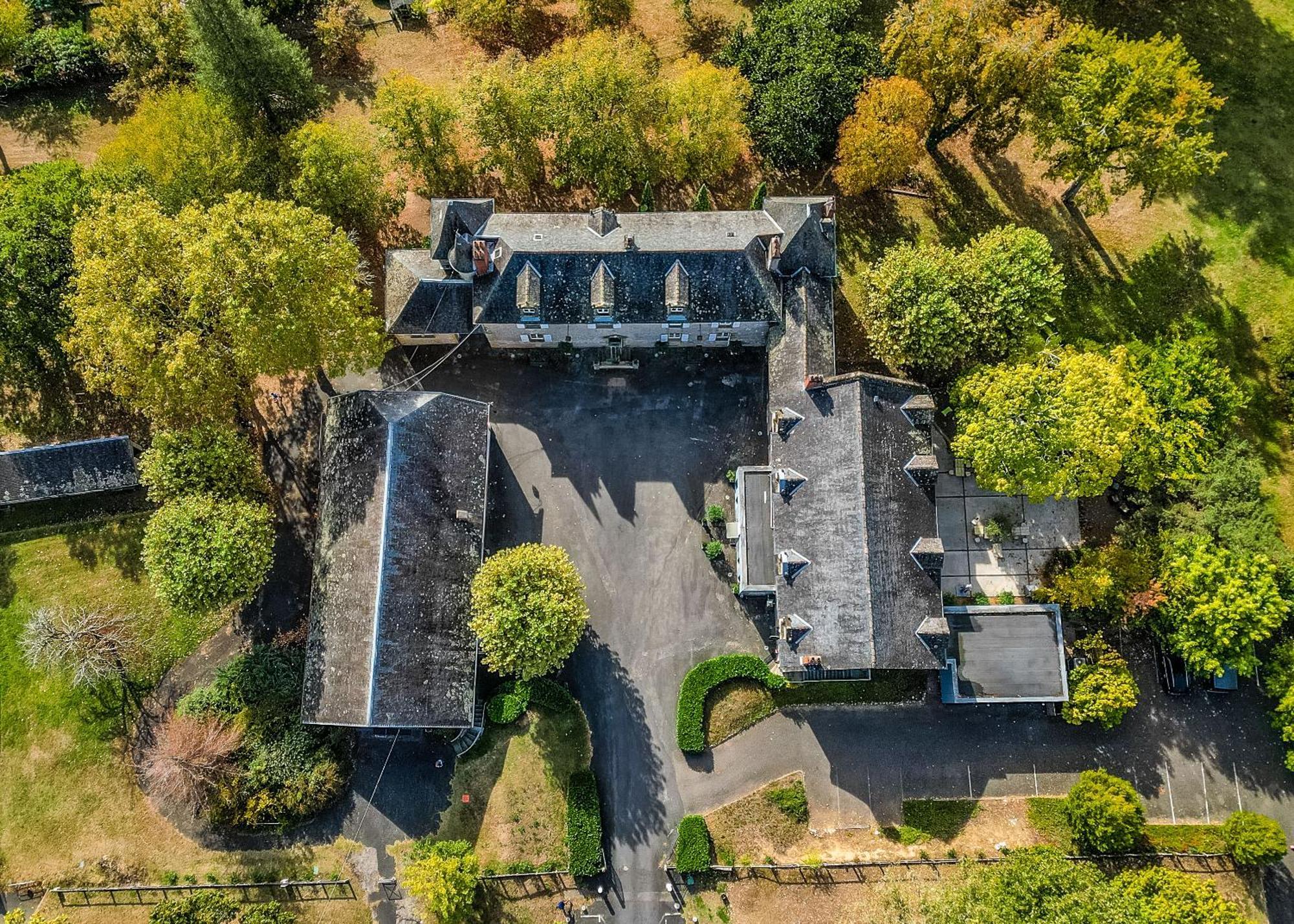 Hotel Chateau De Lacan ブリーブ・ラ ・ガイヤルド エクステリア 写真