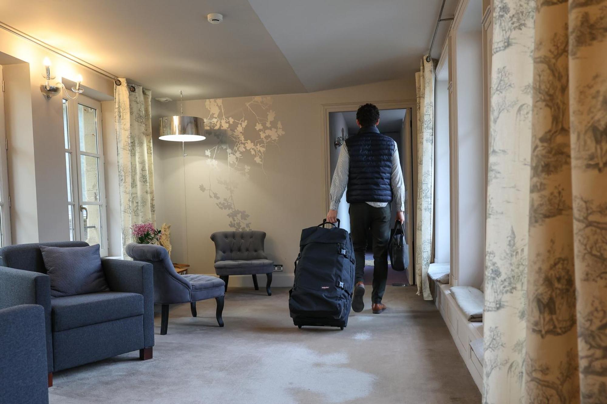 Hotel Chateau De Lacan ブリーブ・ラ ・ガイヤルド エクステリア 写真